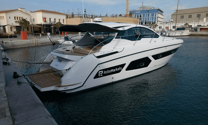 RoboMarkets yacht